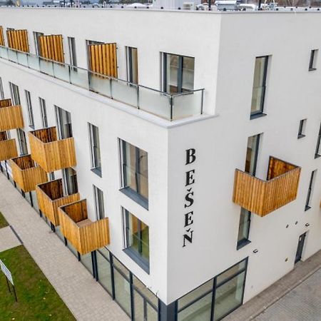 Apartman Nad Riekou Bešeňová Zewnętrze zdjęcie