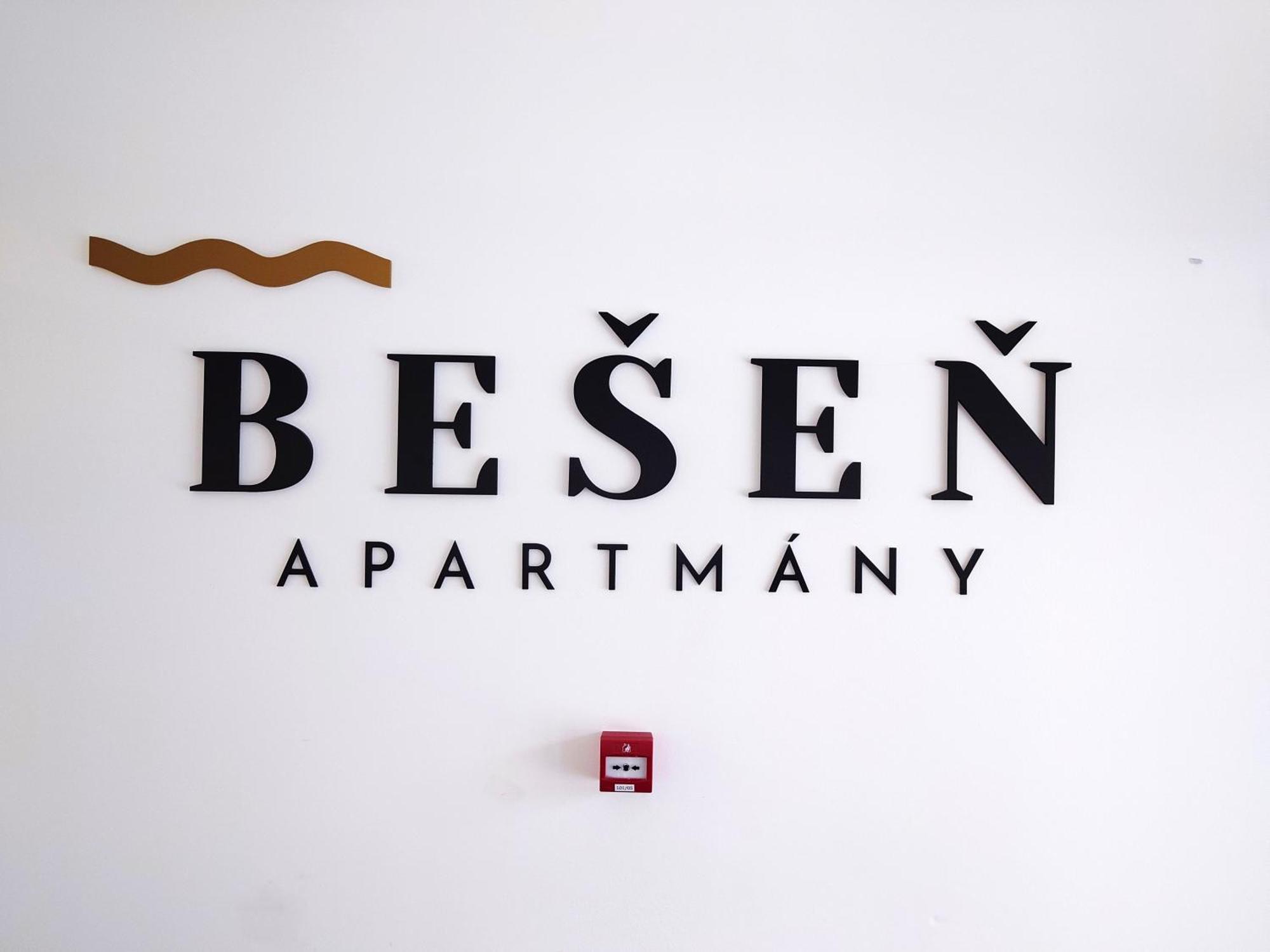 Apartman Nad Riekou Bešeňová Zewnętrze zdjęcie